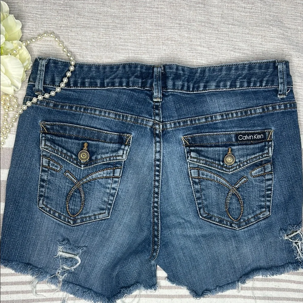 Calvin Klein Distressed Denim Shorts Women’s 10